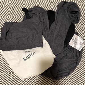 Konny Carrier in Gray